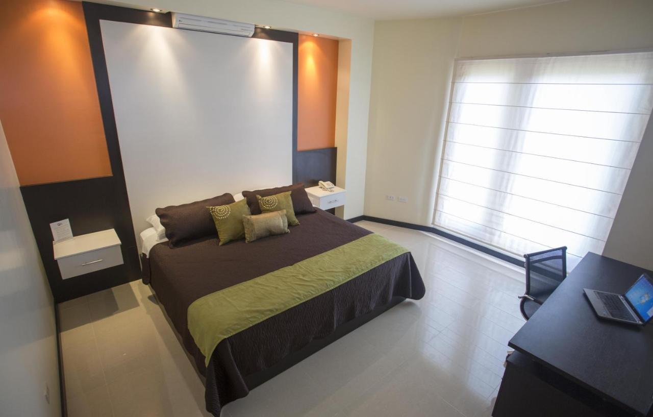 Hotel La Laguna Galapagos بْوُرتو فيلاميل الغرفة الصورة