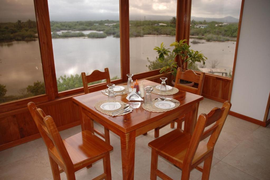 Hotel La Laguna Galapagos بْوُرتو فيلاميل المظهر الخارجي الصورة